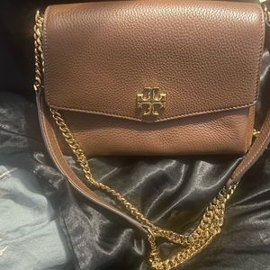 KIRA PEBBLED SMALL CONVERTIBLE SHOULDER BAG